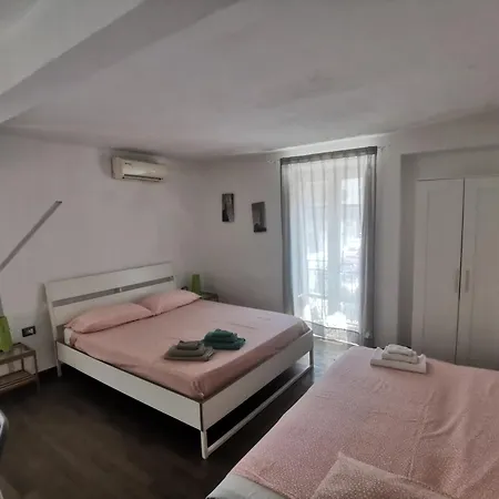 Gday Guest house *